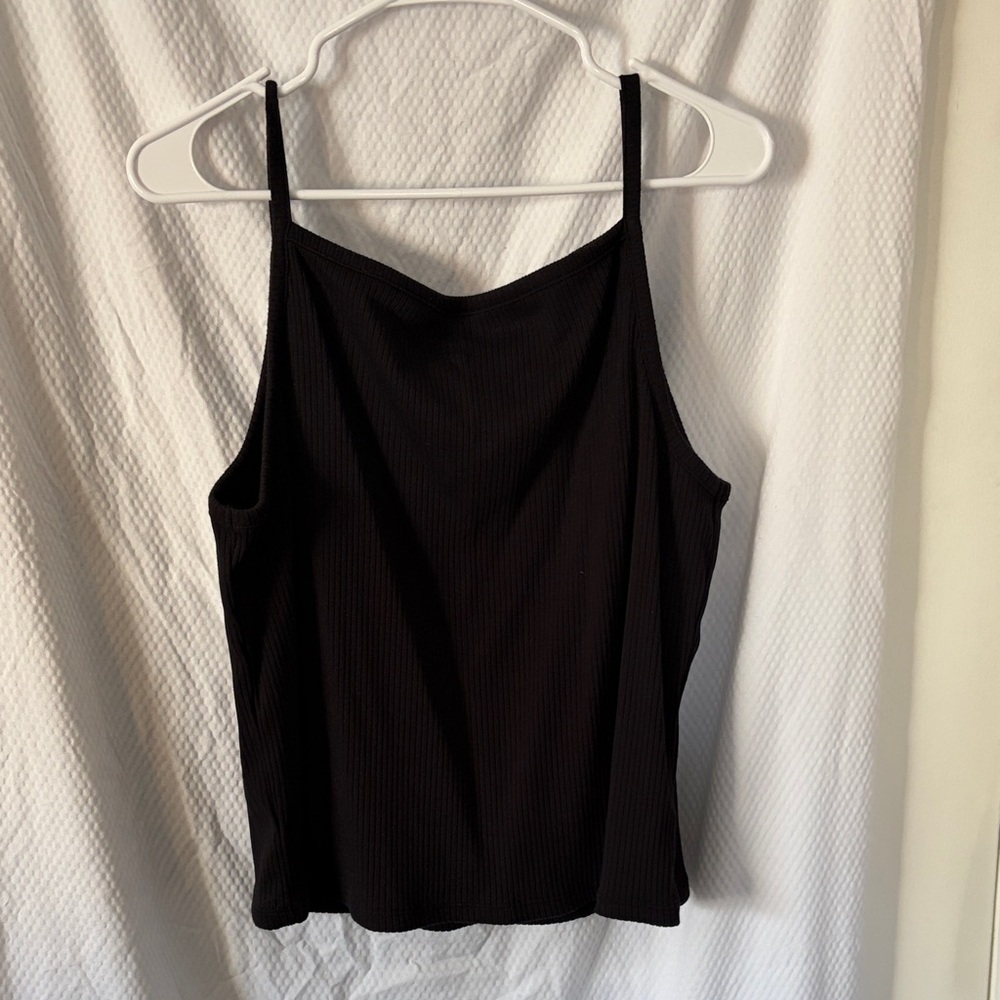 NWOT Old Navy Basics SET OF 8 Straight Across neck Tanks Red/Green/Black/White